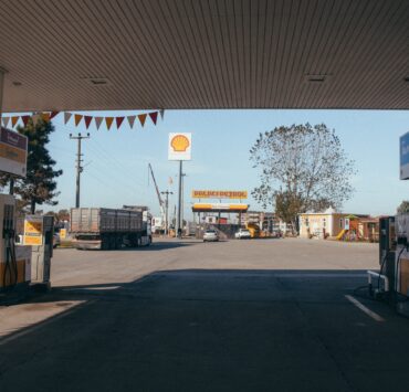 el precio del barril de petróleo alcanzará los 150 dólares