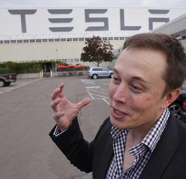 Tesla, de Elon Musk, se enfrenta a una nueva investigación tras relacionar el 'Autopilot' con otros dos accidentes mortales.