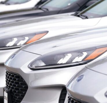 Ford Motor Company está llamando a revisión a más de 630.000 vehículos utilitarios deportivos debido a un posible inyector de combustible agrietado