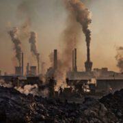 REPORTE: China contaminó más en 8 años que Reino Unido desde la revolución industrial