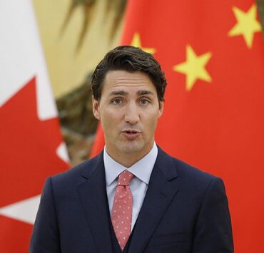 Estados Unidos estudia financiar proyectos mineros canadienses para competir con China