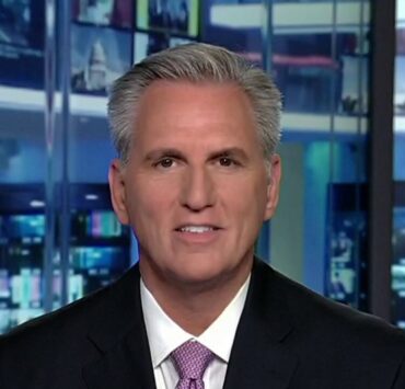 Kevin McCarthy: "Hagamos que China dependa del gas de Estados Unidos".
