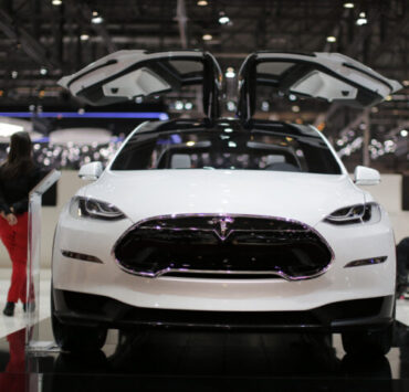 Suiza estudia prohibir el uso del coche eléctrico ante la escasez de energía