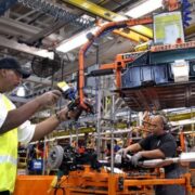 La economía estadounidense se ralentiza, pero el PIB sigue creciendo un 2,9% en el cuarto trimestre