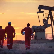 Petroleros