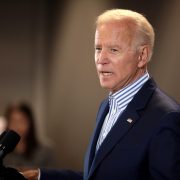 El plan de Biden para vender coches eléctricos pondrá a prueba el suministro de minerales - fabricantes de automóviles