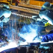 la actividad cayó 4,1% en marzo y el uso de capacidad instalada es el más bajo en cuatro años