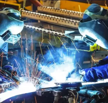 la actividad cayó 4,1% en marzo y el uso de capacidad instalada es el más bajo en cuatro años